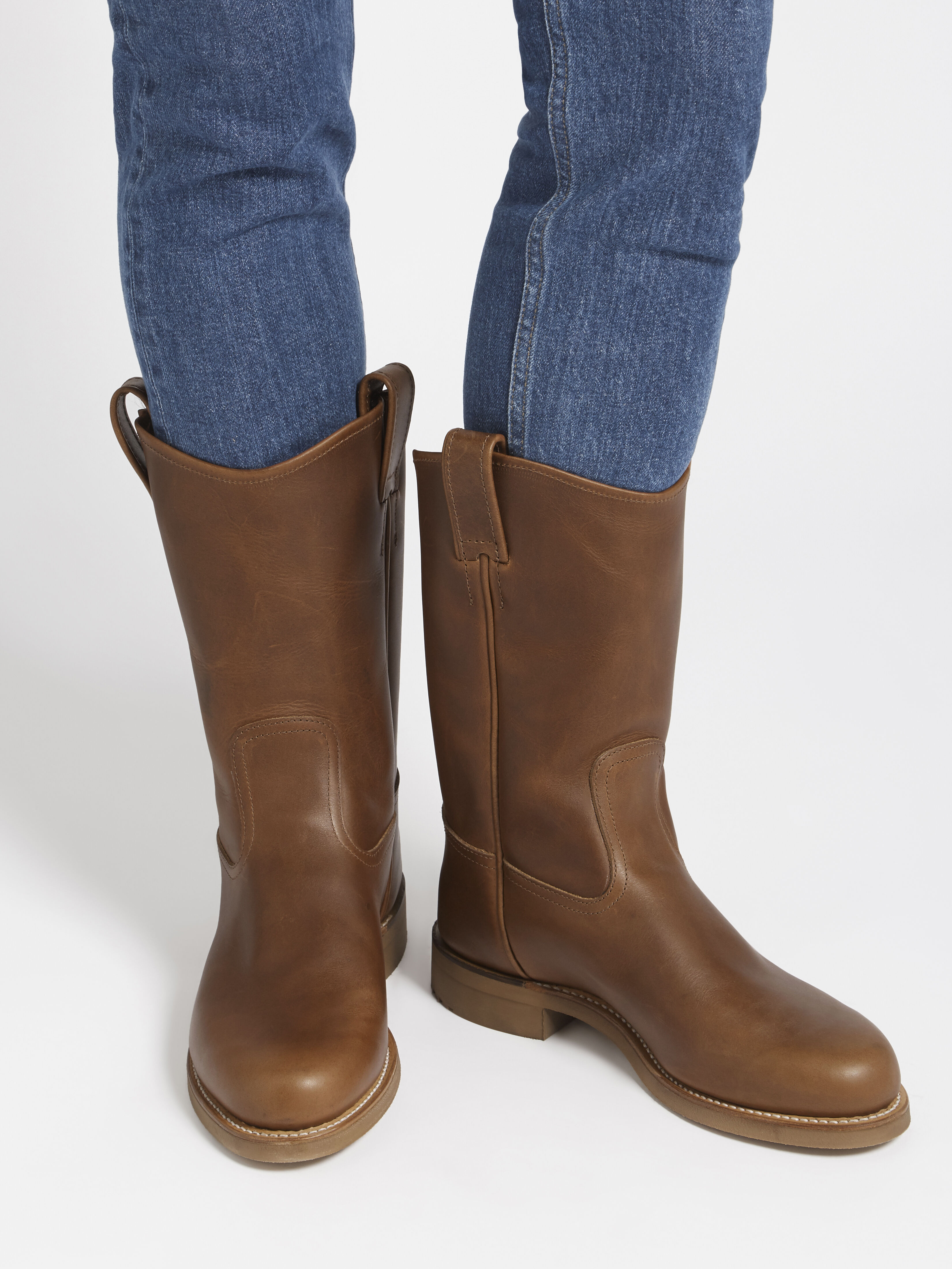 boots similar to rm williams