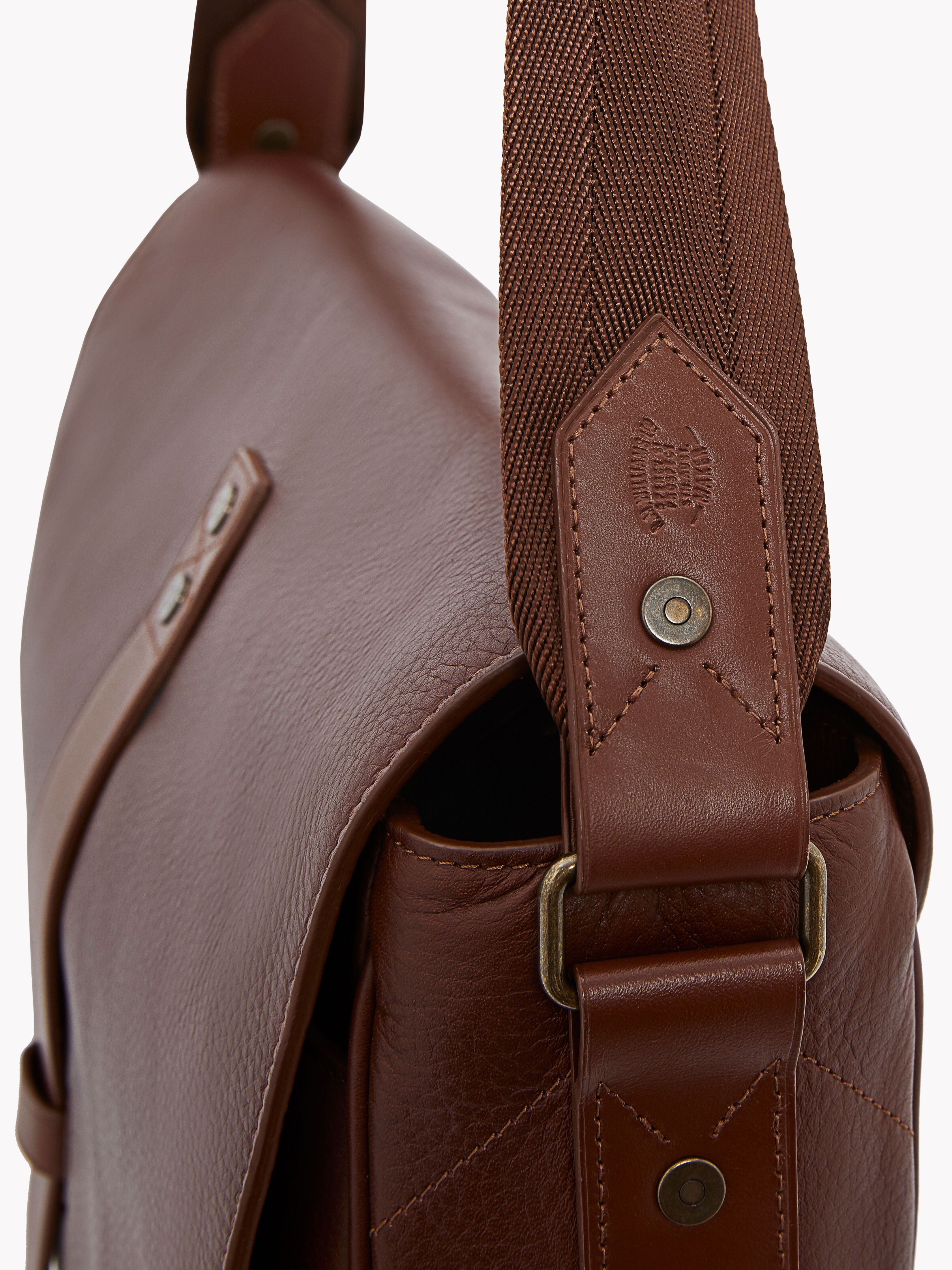 Messenger Bag - Men's Bags at R.M.Williams®